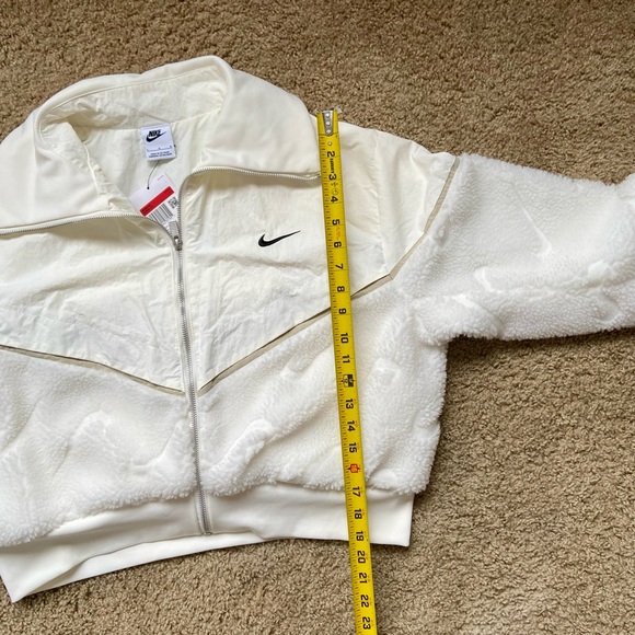 NWT Women’s Large Nike Crop Mixed Media Jacket - Picture 6 of 12